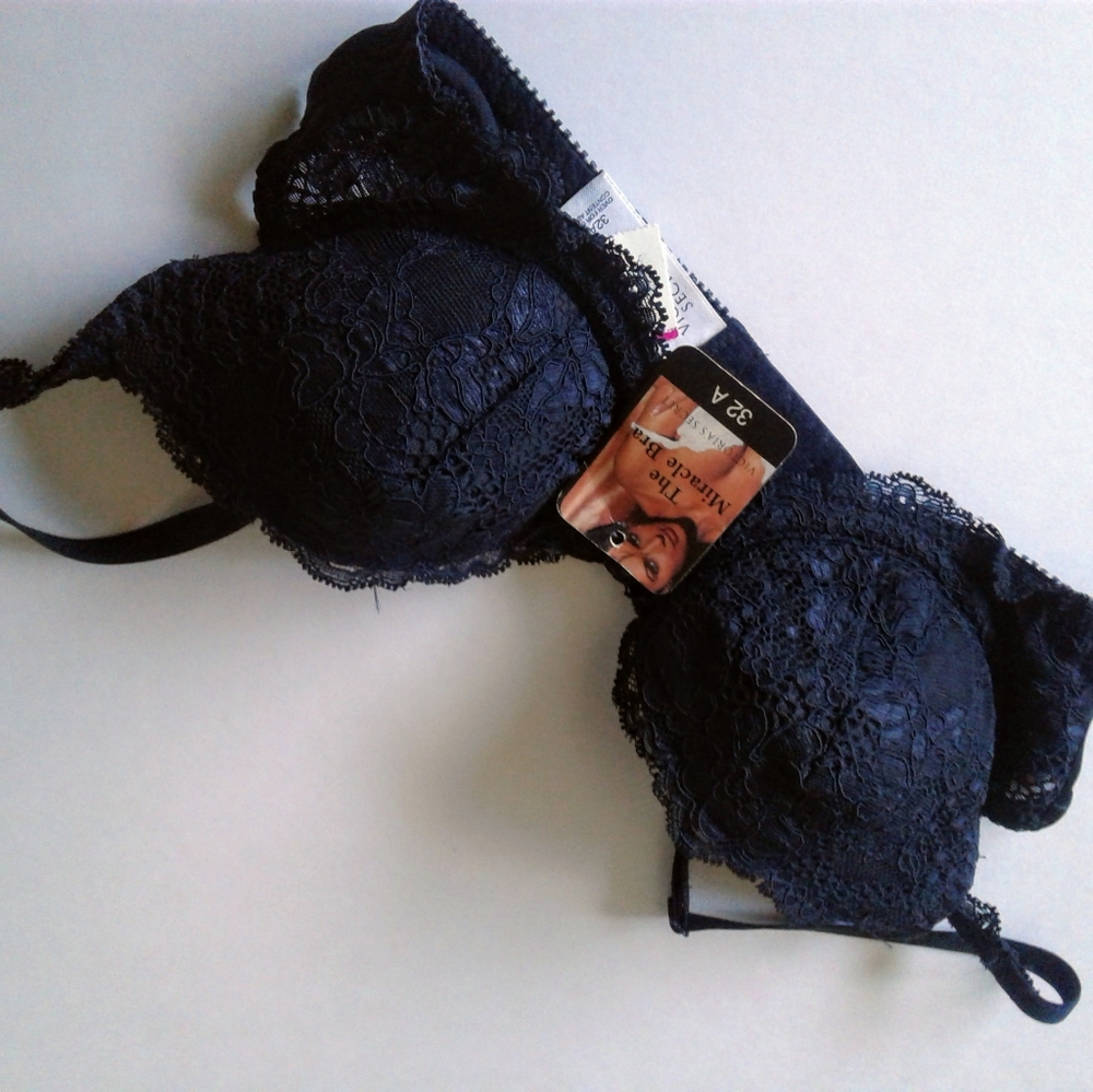 Victoria's Secret the Miracle Bra, 32A, Black